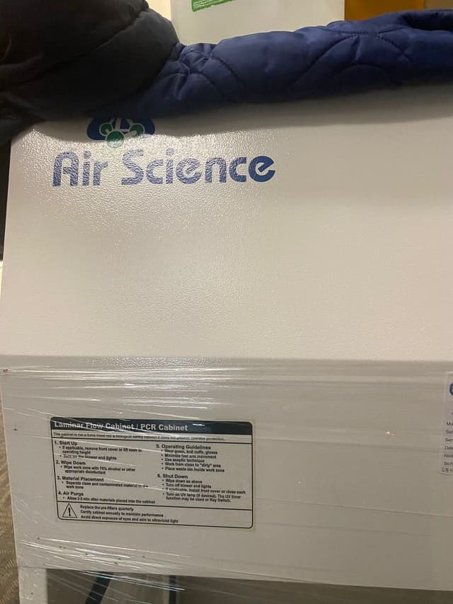 Air Science Laminar Flow Cabinet / PCR Workstation